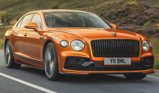 Bentley Flying Spur Speed - front tracking